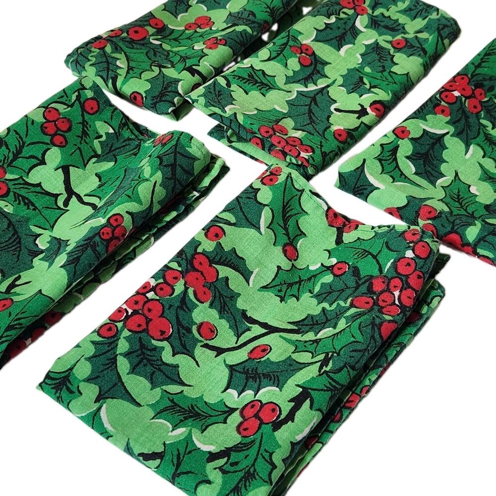 Vintage 1970 Holly Berries Christmas Holiday Cloth Napkins Retro Colorful Set 5